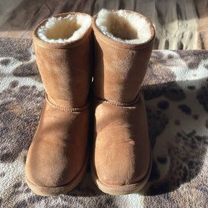 Light brown Ugg boots